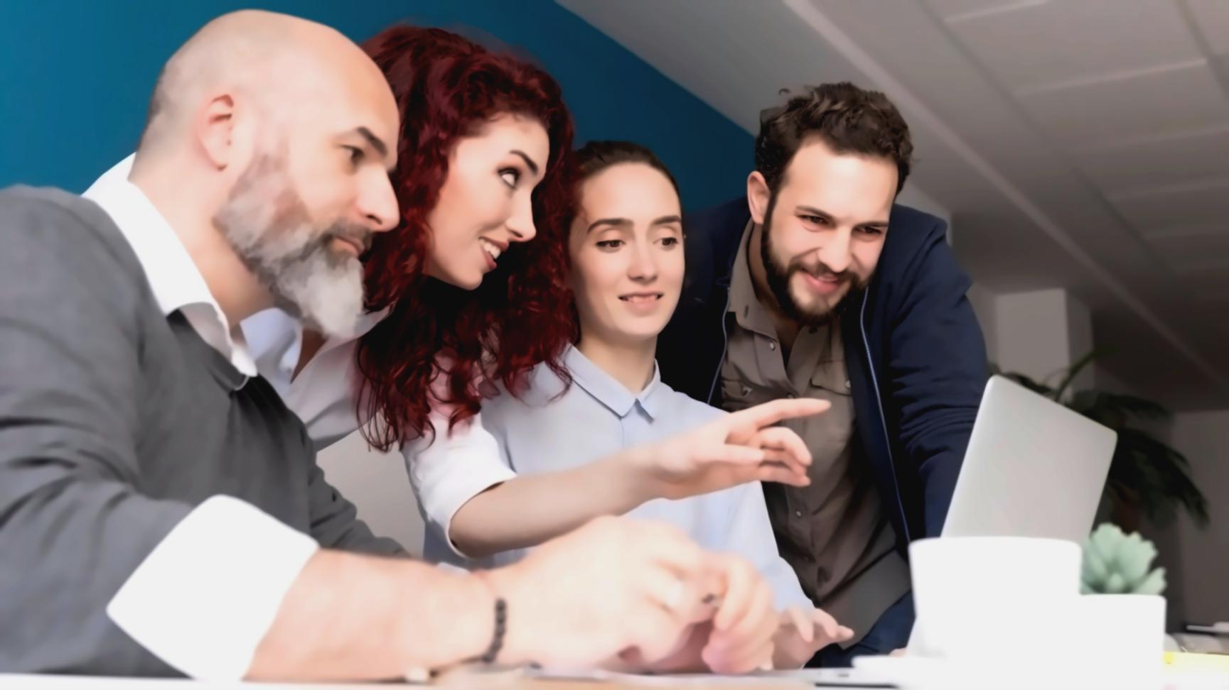 Teilnehmer bei einem interaktiven Finanz-Workshop